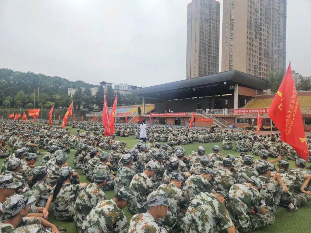 5800名新生同上“生命必修课”  应急救护培训走进湖南机电职业技术学院